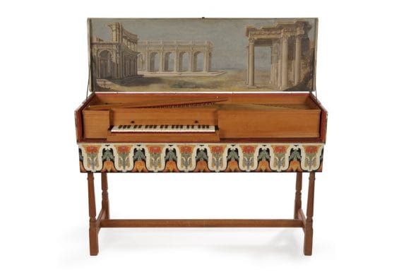 Enjoy Hear it Live! performances online