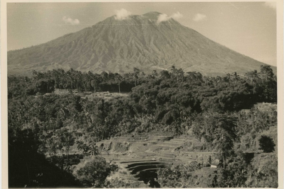 Archive photo of a mountain