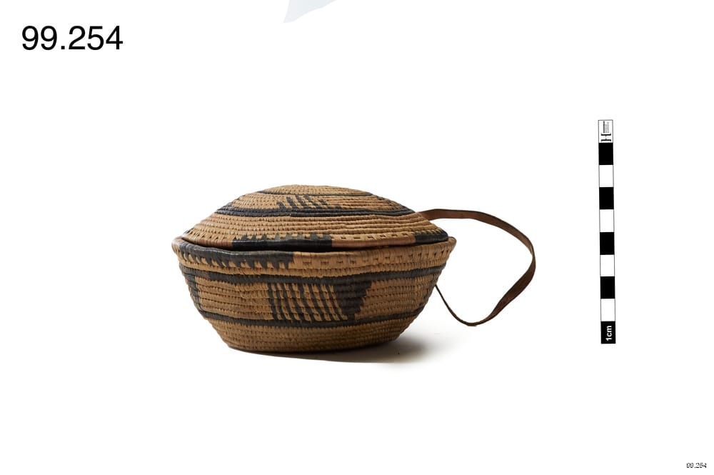 Woven basked with lid