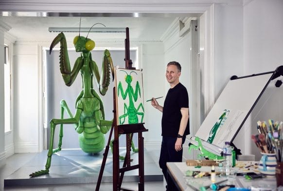 Giant praying mantis at the Horniman &#8211; first public display of David Shrigley sculpture