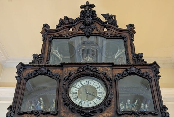 Mysteries of the Horniman Apostle Clock